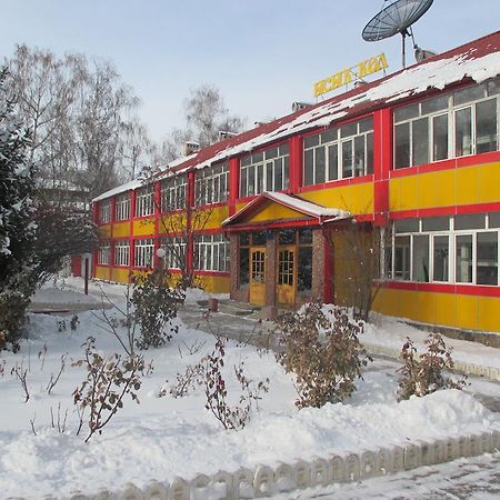 Otel Issyk-Kul Karakol Exterior foto
