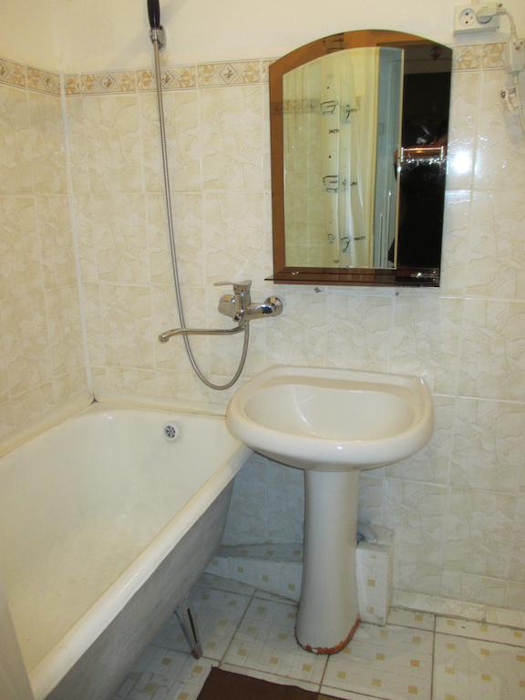 Otel Issyk-Kul Karakol Habitación foto