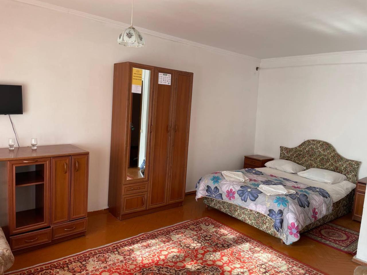 Otel Issyk-Kul Karakol Exterior foto